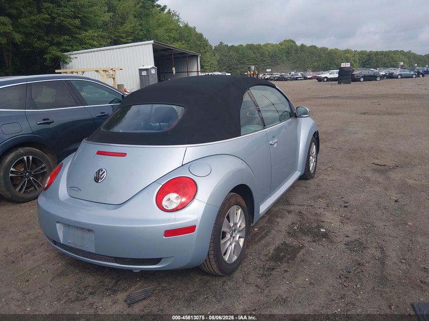2010 VOLKSWAGEN NEW BEETLE auction photo 4