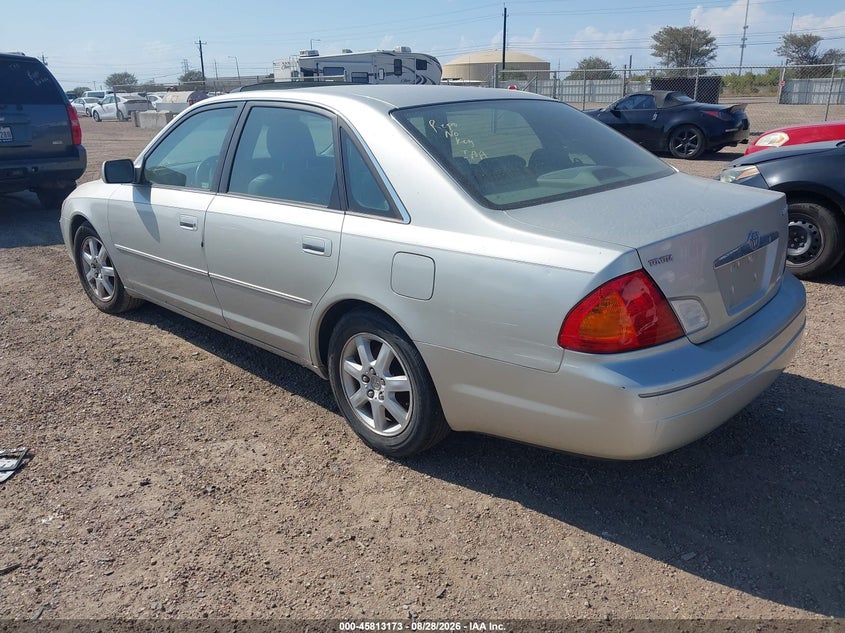 2000 TOYOTA AVALON auction photo 3