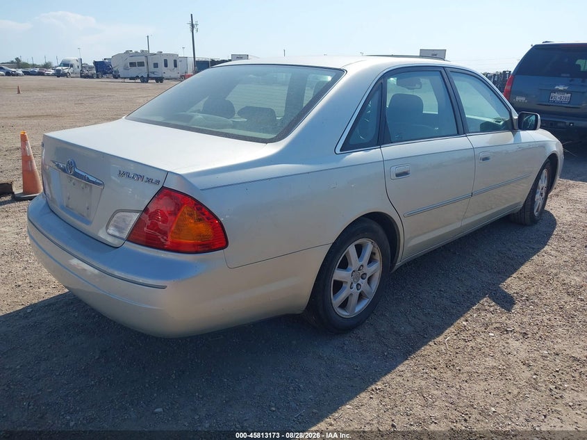 2000 TOYOTA AVALON auction photo 4