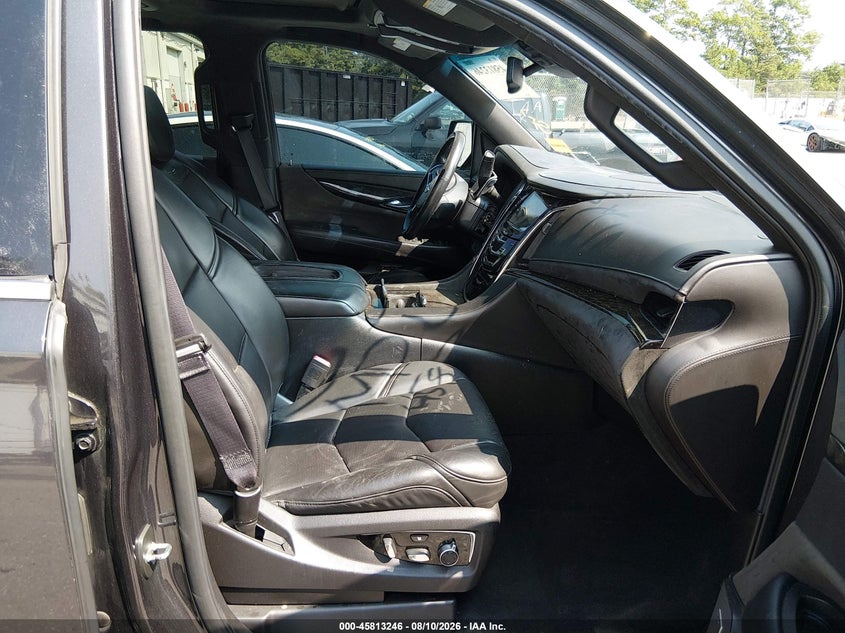 2016 CADILLAC ESCALADE auction photo 5