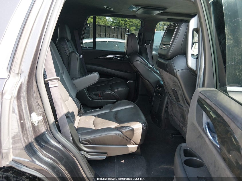 2016 CADILLAC ESCALADE auction photo 8