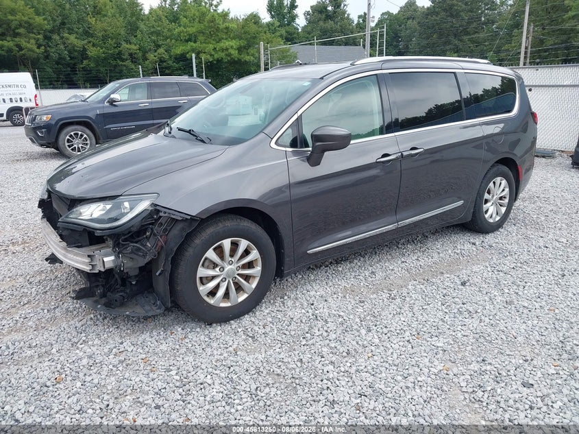 Vin: 2c4rc1bg7jr261602, lot: 46312096, chrysler pacifica touring l 20182