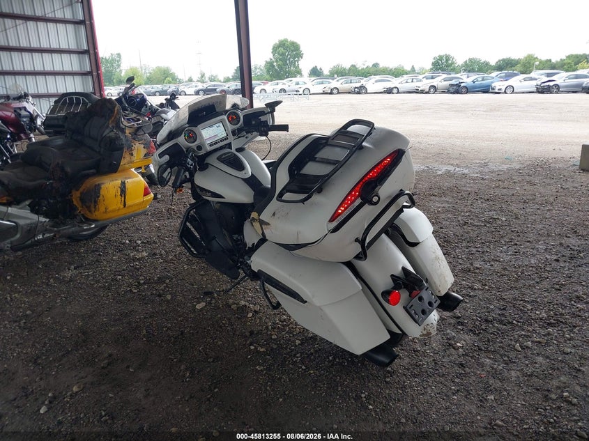 INDIAN ROADMASTER 2021