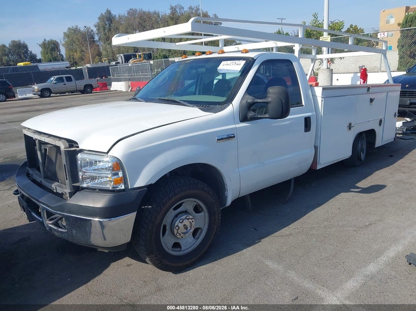 2005 Ford F350, Theft Recovery, IAAI, VIN 1FDSF34515EB18028 — photo 2