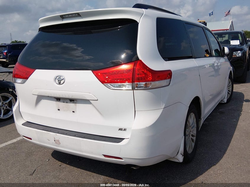 Vin: 5tdyk3dc4ds351371, lot: 46312294, toyota sienna xle v6 8 passenger 20134