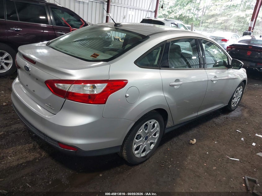 Vin: 1fahp3f23cl455944, lot: 46312362, ford focus se 20124