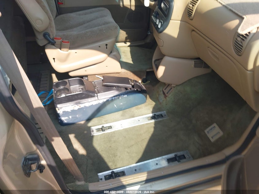 1999 PLYMOUTH GRAND VOYAGER auction photo 5
