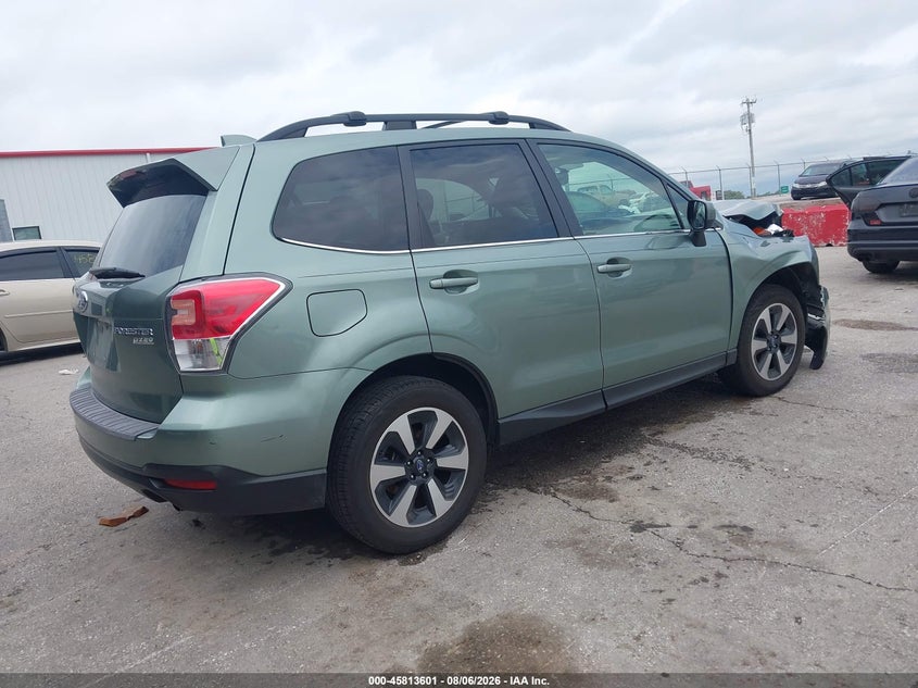 2017 SUBARU FORESTER auction photo 4