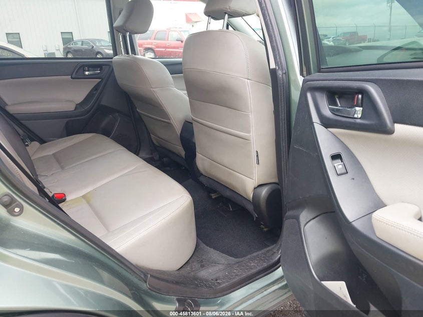 2017 SUBARU FORESTER auction photo 8