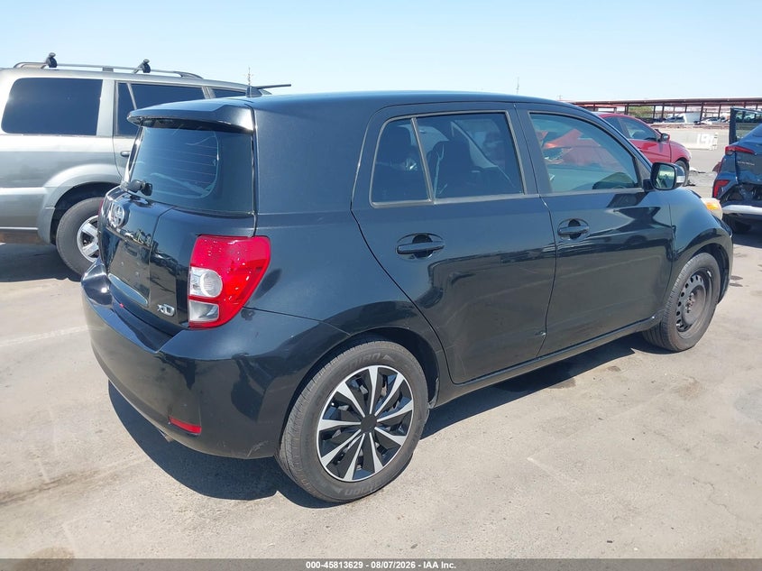 2012 SCION XD · Фото 4