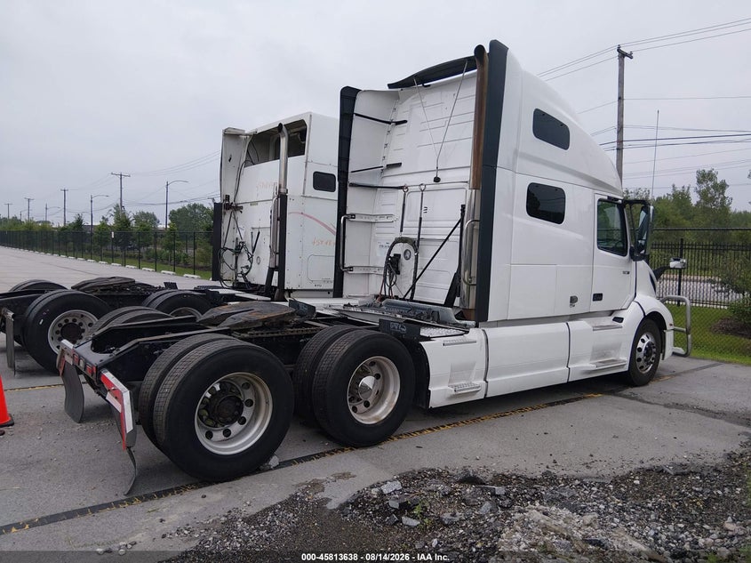 2020 VOLVO VNL auction photo 4