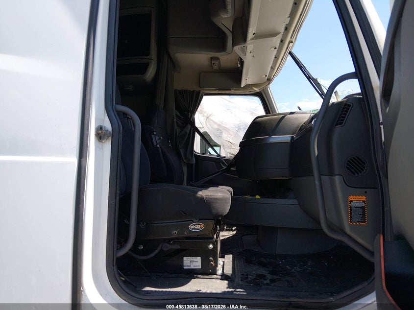 2020 VOLVO VNL auction photo 5