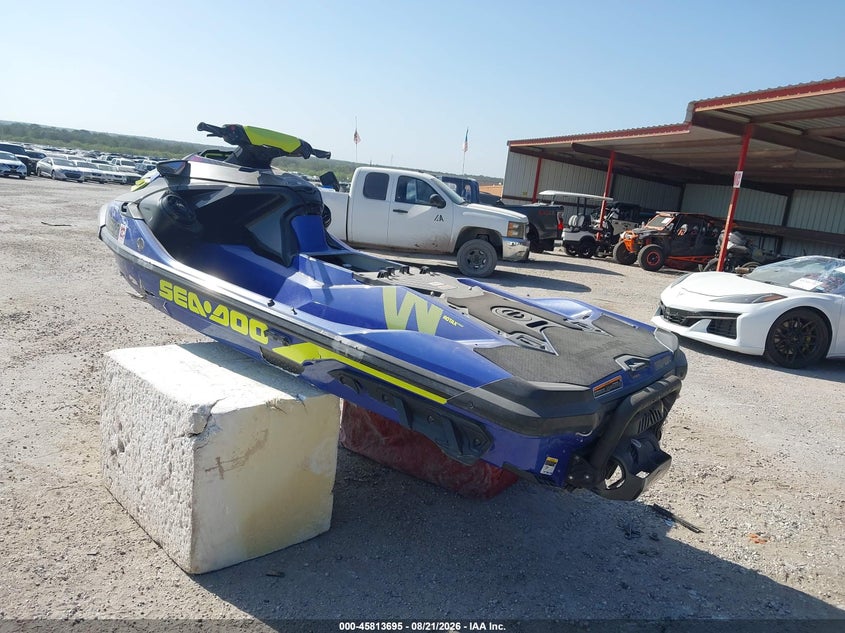 2020 SEADOO WAKE PRO 230 auction photo 3