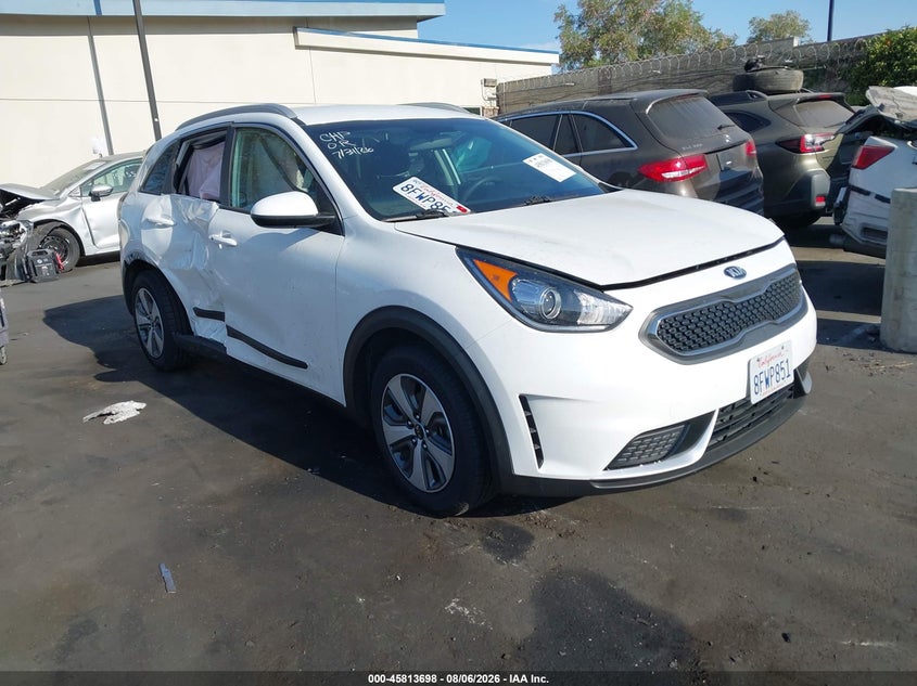Vin: kndcb3lc8j5210932, lot: 46312544, kia niro lx 2018 img_1