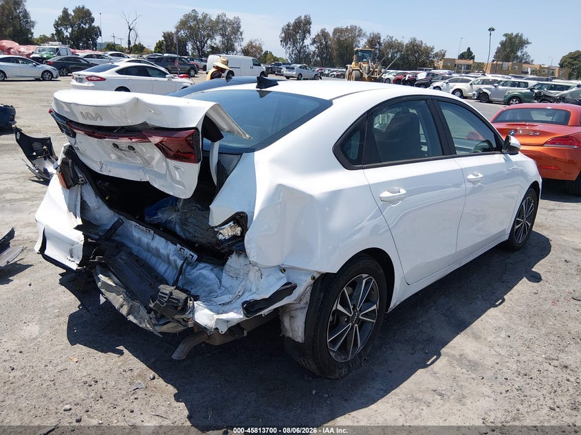 2023 KIA FORTE auction photo 4
