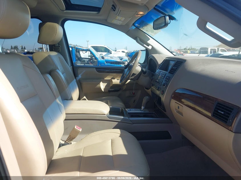 2013 NISSAN ARMADA auction photo 5