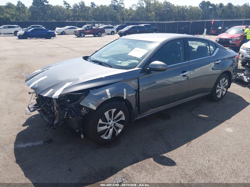 2019 NISSAN ALTIMA auction photo 2