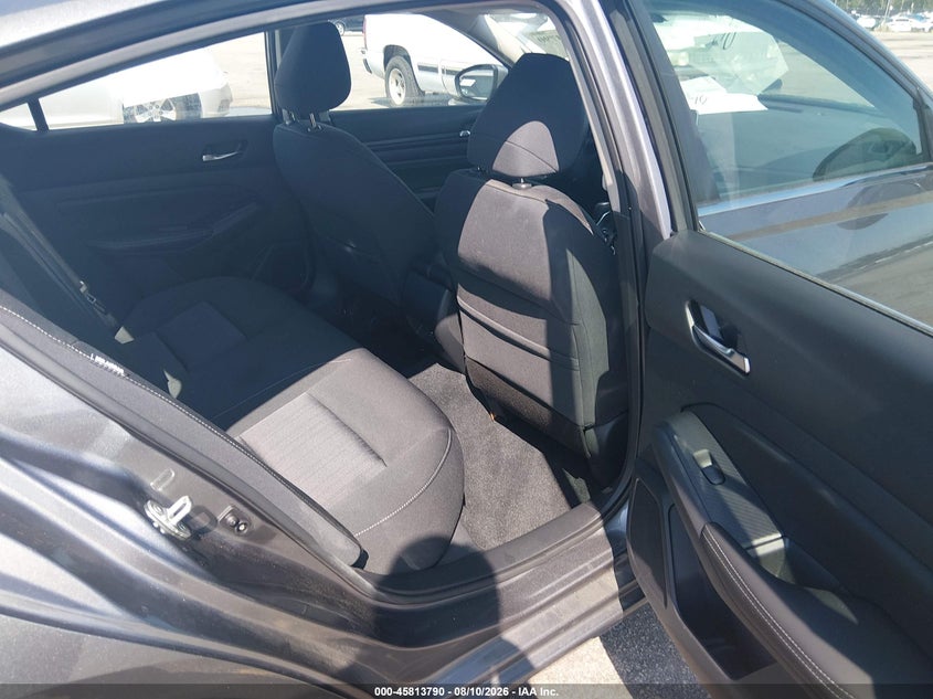 2019 NISSAN ALTIMA auction photo 8