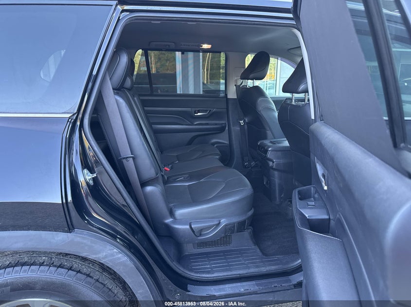 2024 TOYOTA GRAND HIGHLANDER auction photo 6
