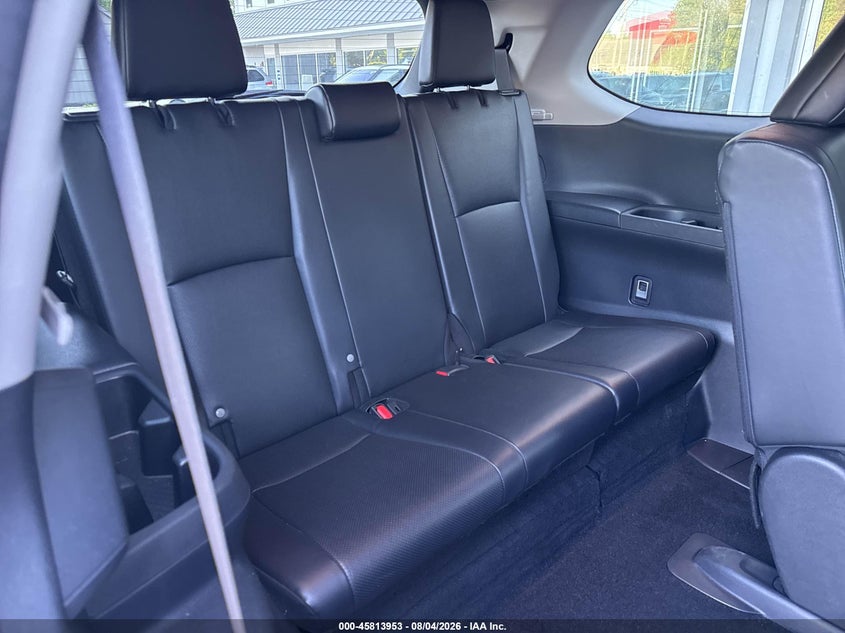 2024 TOYOTA GRAND HIGHLANDER auction photo 8
