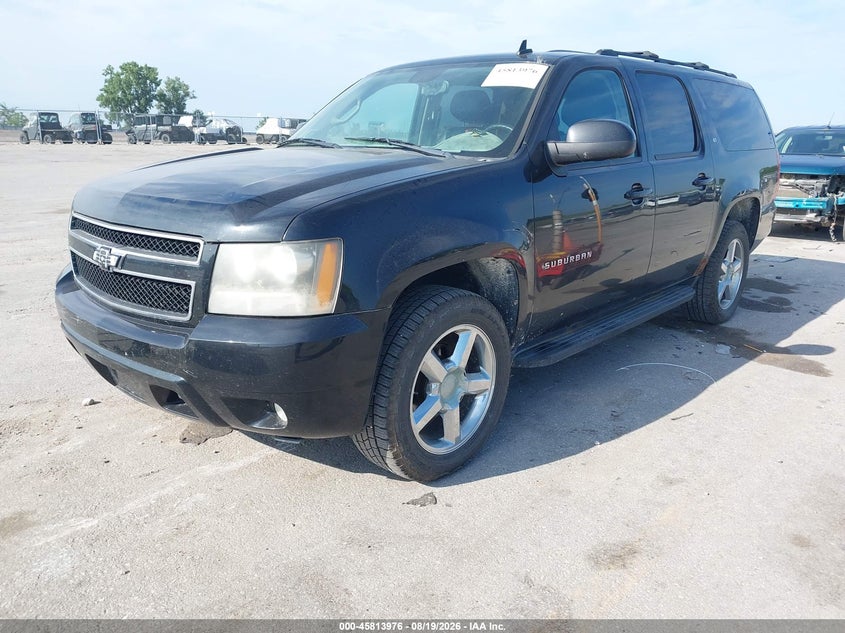 2010 CHEVROLET SUBURBAN 1500 auction photo 2