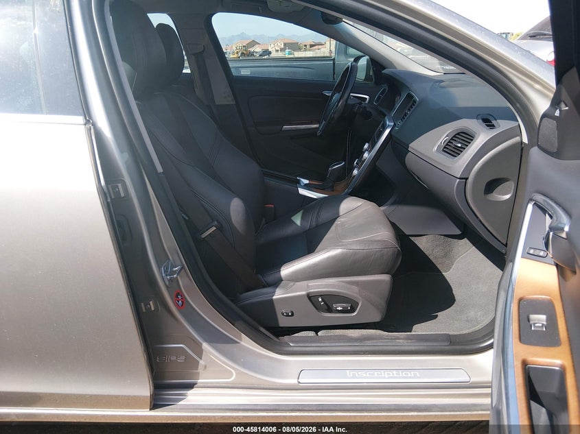 2016 VOLVO S60 INSCRIPTION auction photo 5