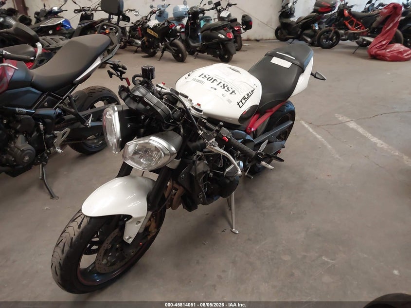 2014 TRIUMPH MOTORCYCLE STREET TRIPLE auction photo 2