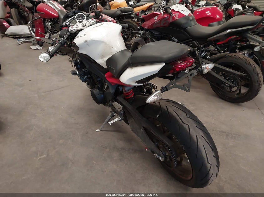 2014 TRIUMPH MOTORCYCLE STREET TRIPLE auction photo 3