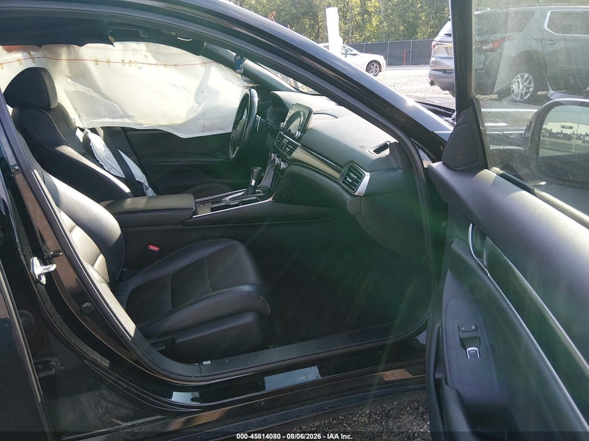 2018 HONDA ACCORD auction photo 5