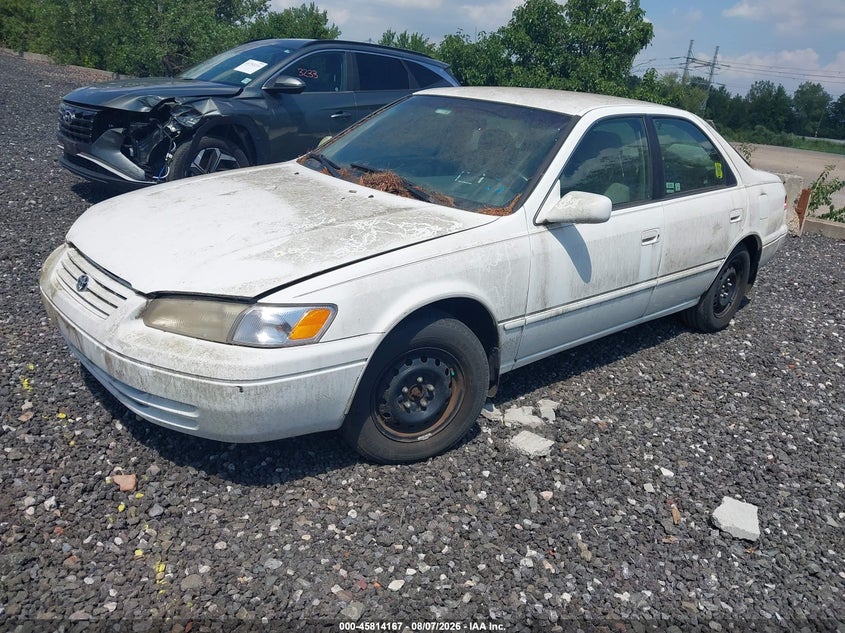1997 TOYOTA CAMRY auction photo 2