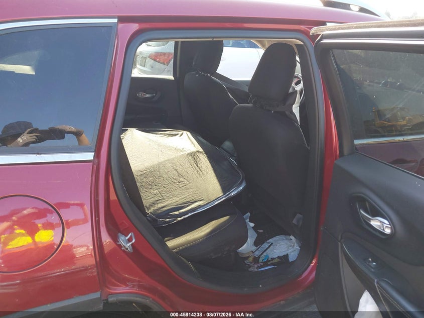 2016 JEEP CHEROKEE auction photo 8