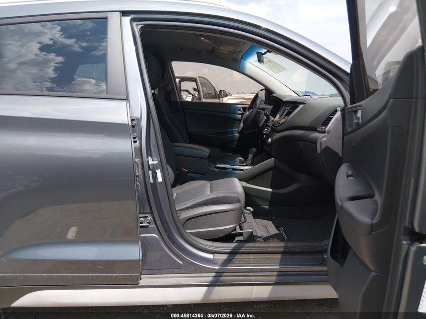 2017 HYUNDAI TUCSON auction photo 5