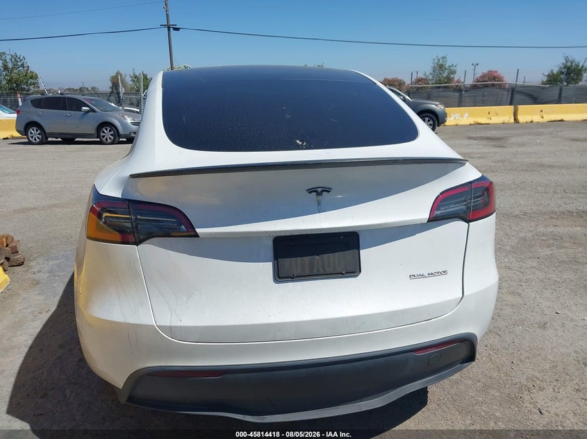 TESLA MODEL Y - zdjęcie 17