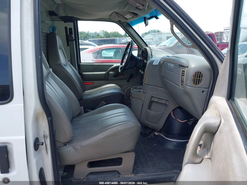 1998 GMC SAFARI auction photo 5