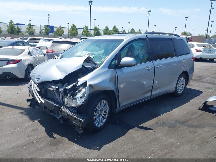 2016 TOYOTA SIENNA VAN 3.5L V-6 DOHC, VVT, 266HP