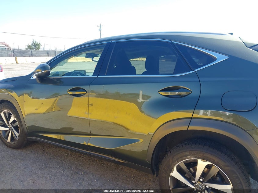 LEXUS NX 300 - zdjęcie 17