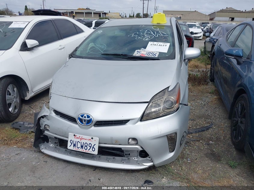 TOYOTA PRIUS - zdjęcie 12