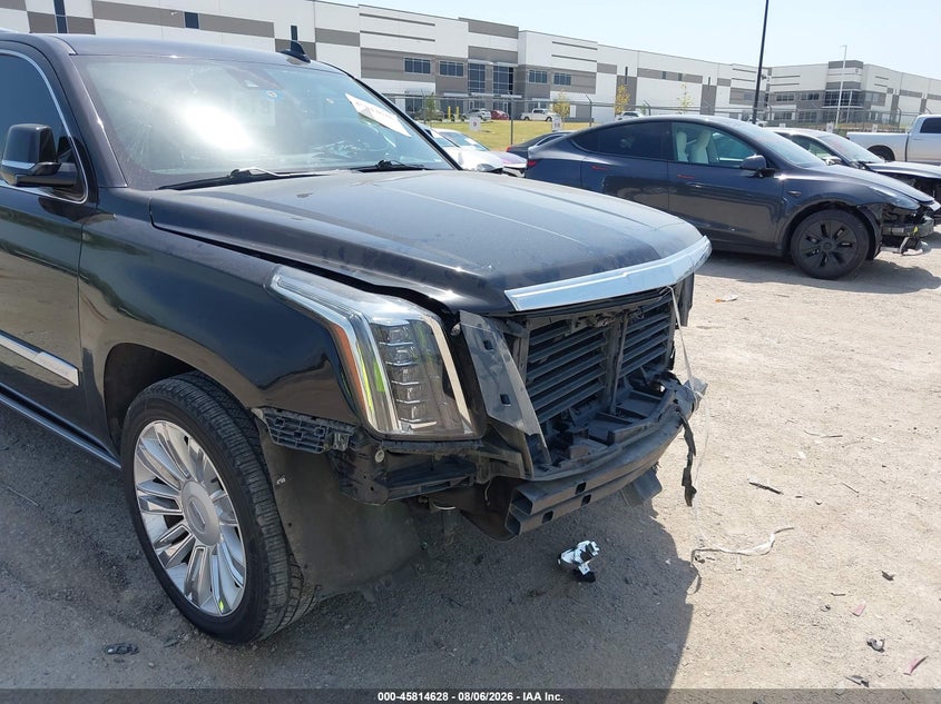 CADILLAC ESCALADE ESV - zdjęcie 18