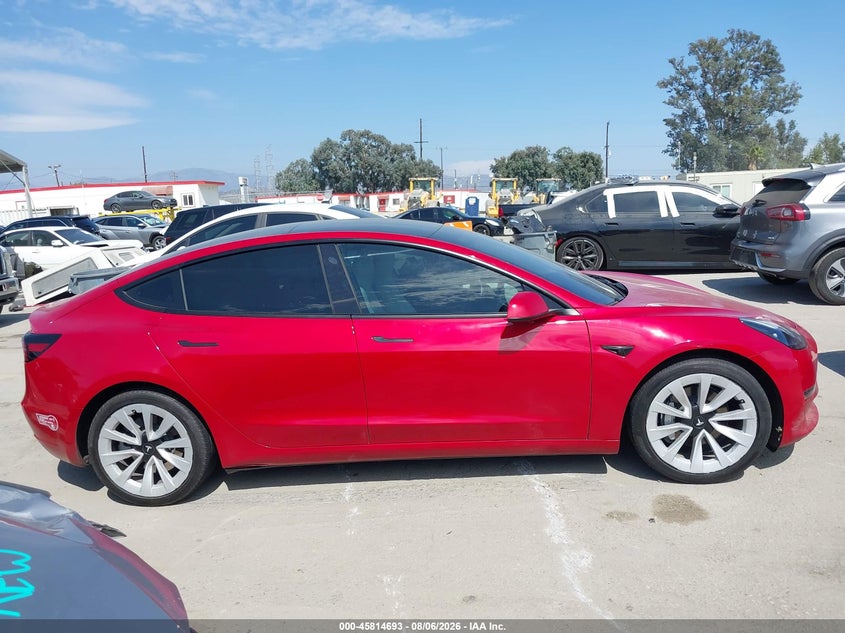 TESLA MODEL 3 - zdjęcie 13