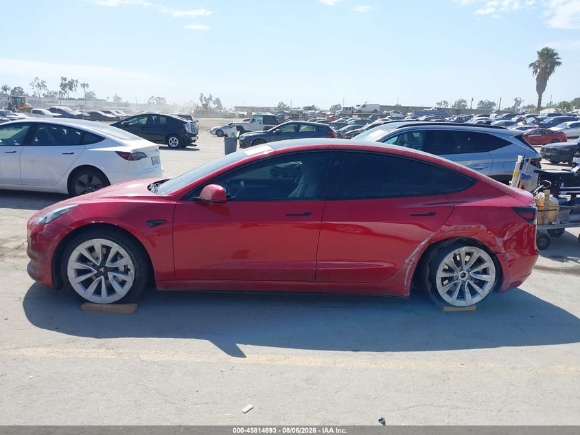 TESLA MODEL 3 - zdjęcie 14