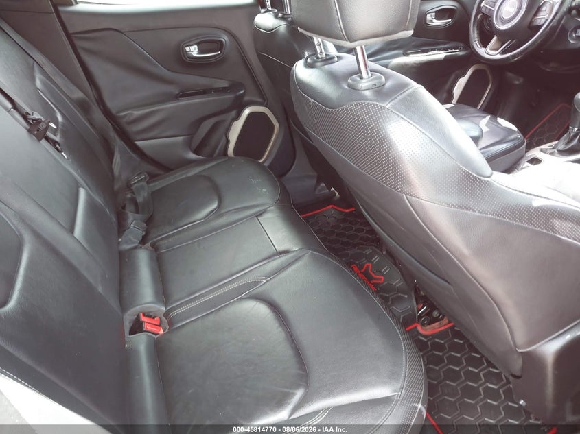 2016 JEEP RENEGADE auction photo 8