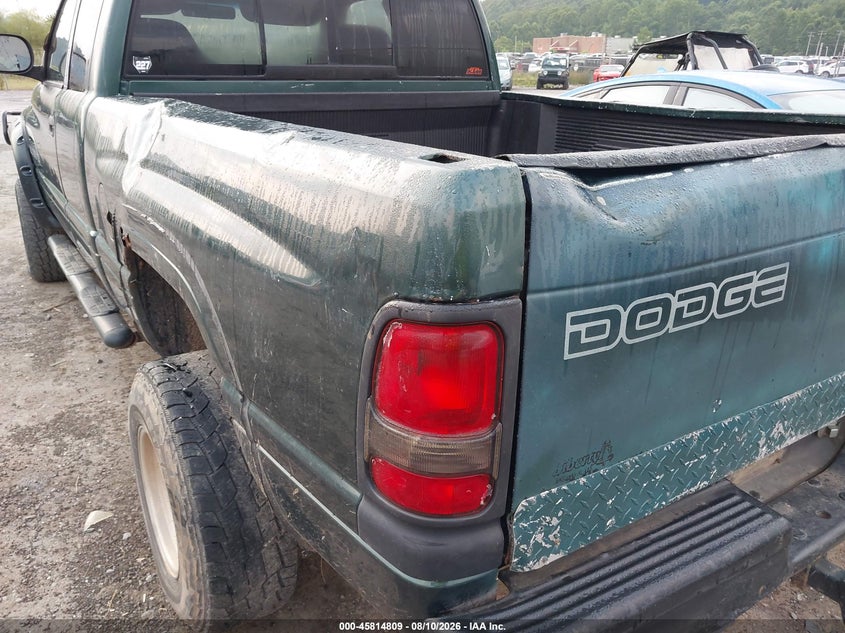 DODGE RAM 1500 2000 VIN 3B7HF13Z8YG162094