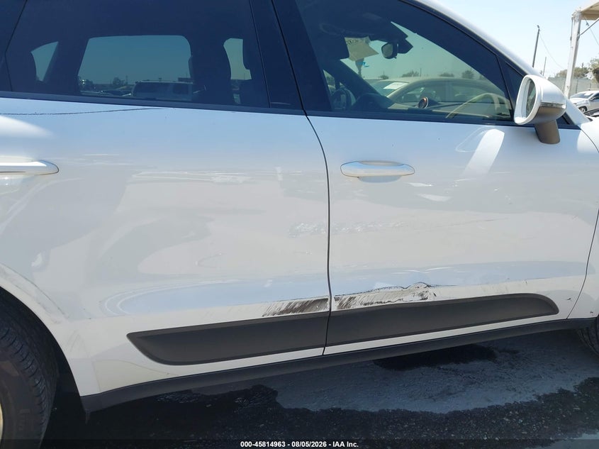 PORSCHE MACAN - zdjęcie 18