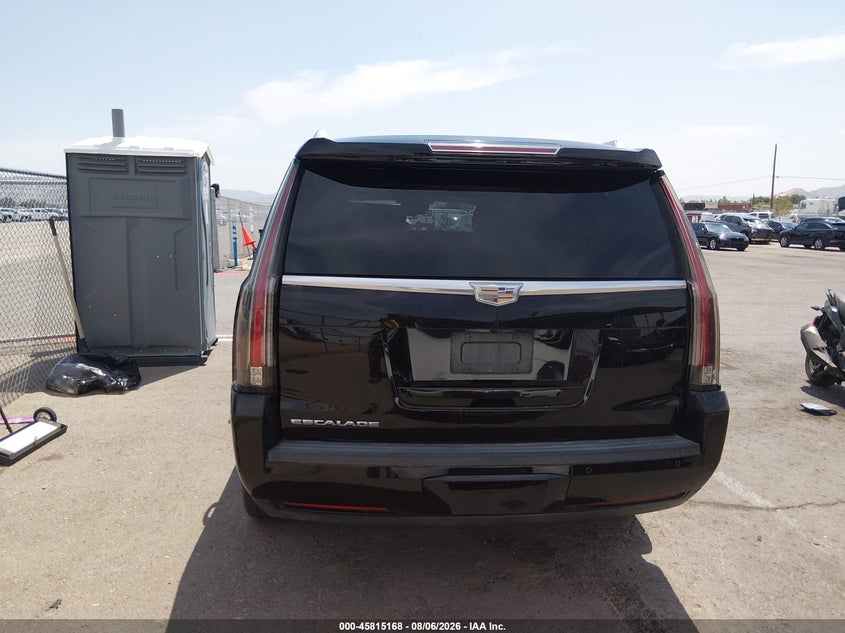 CADILLAC ESCALADE - zdjęcie 16