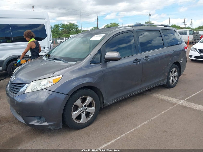Vin: 5tdkk3dc5ds395451, lot: 46314054, toyota sienna le v6 7 passenger auto access seat/le v6 8 passenger 20132