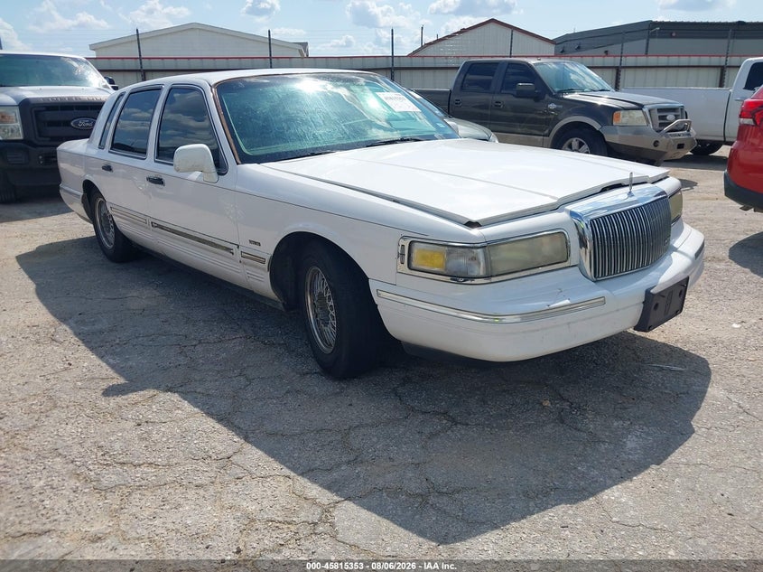 1996 LINCOLN TOWN CAR auction photo 1