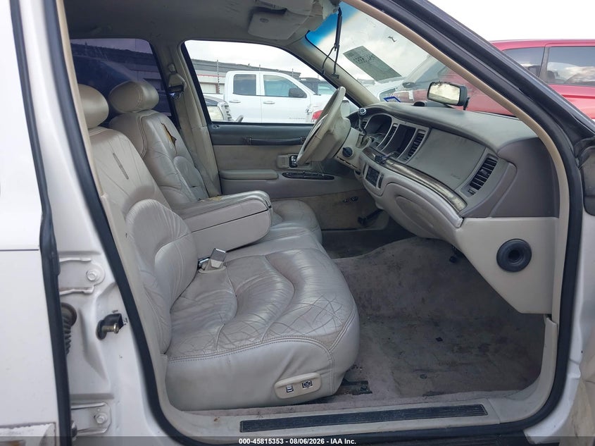 1996 LINCOLN TOWN CAR auction photo 5