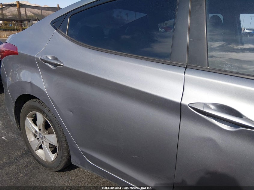 2012 HYUNDAI ELANTRA auction photo 6