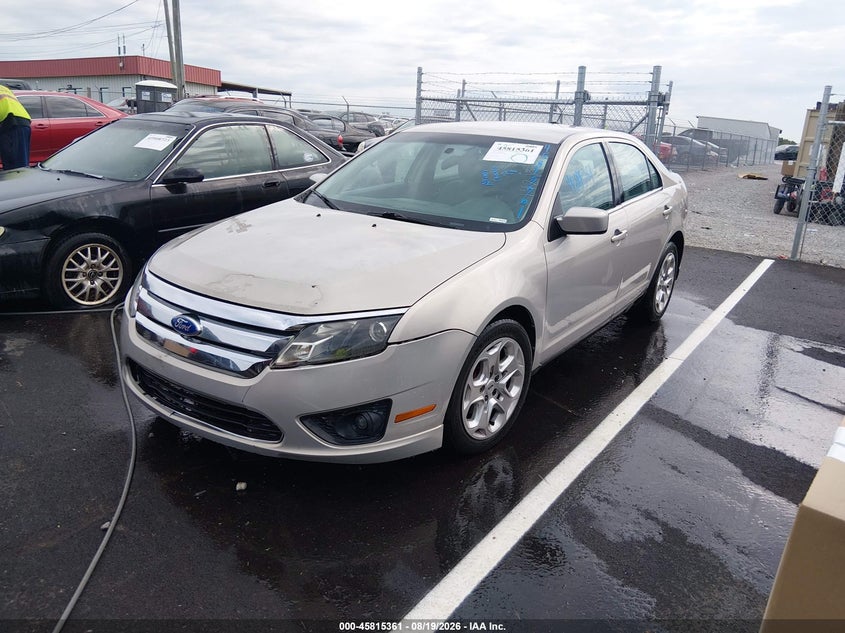 2010 Ford Fusion Se, Normal Wear & Tear, IAAI, VIN 3FAHP0HA8AR142101 — photo 2