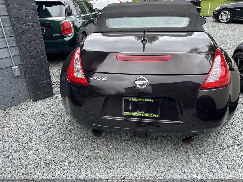 2010 NISSAN 370Z auction photo 6